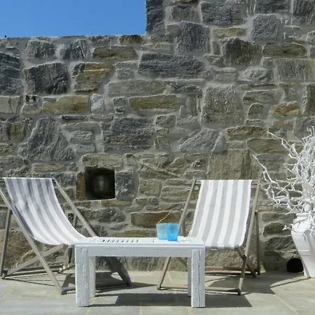 Serifos Houses Diasella *